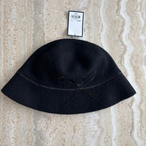 NWT WOMAN’S BLACK BEADED HAT